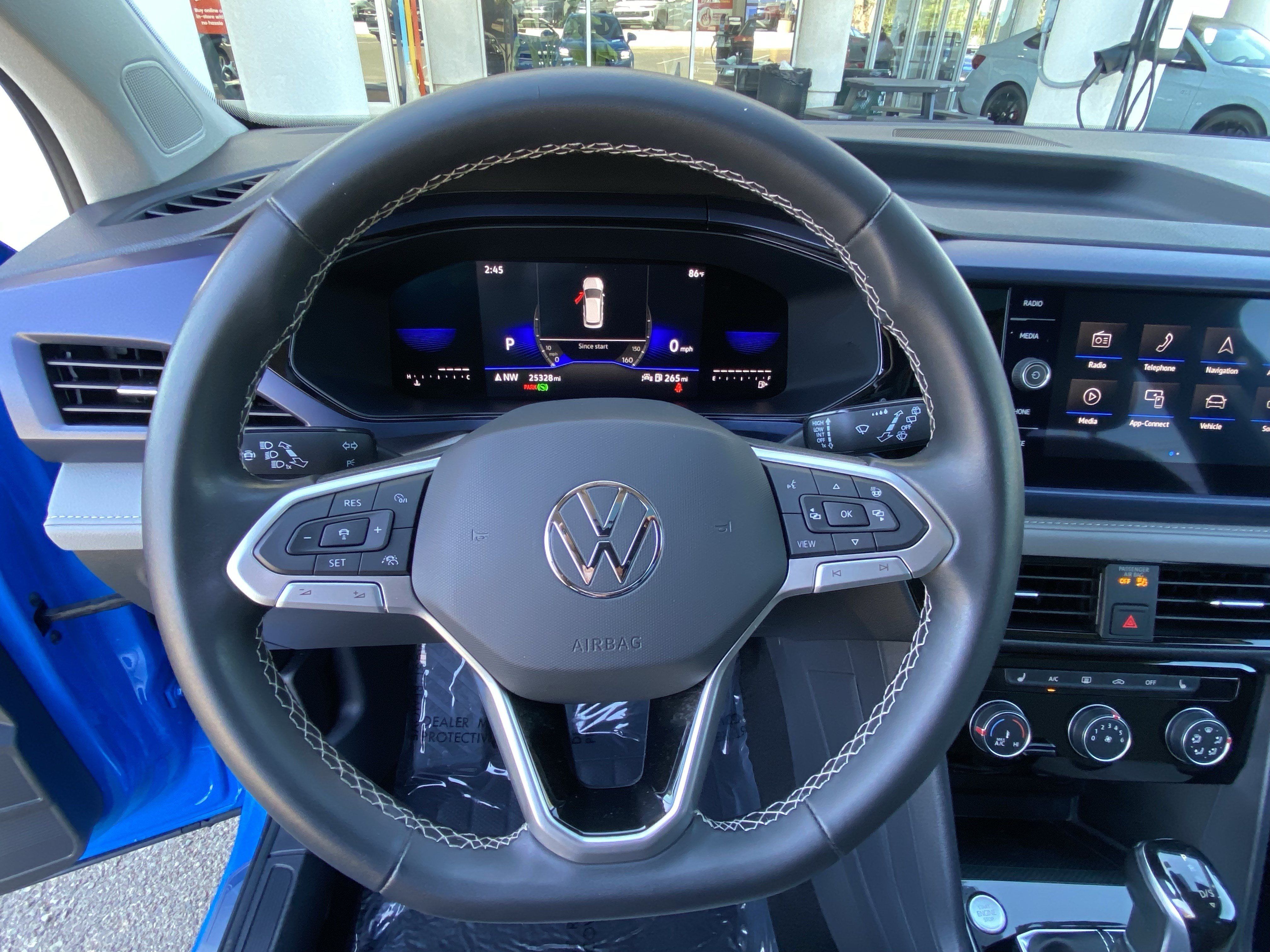 Certified 2023 Volkswagen Taos SE w/ Panoramic Sunroof Package FWD image 28