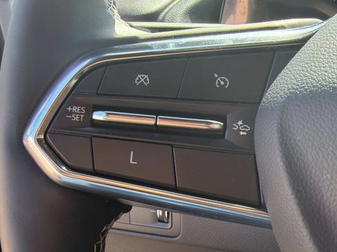 Used 2024 Chevrolet Traverse LT w/ Midnight/Sport Edition FWD image 16
