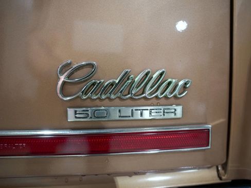 Used 1989 Cadillac Brougham image 27