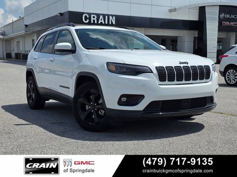 Used 2021 Jeep Cherokee Latitude Plus FWD image 1