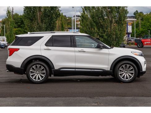 Used 2023 Ford Explorer King Ranch w/ Technology Package AWD/4WD image 2
