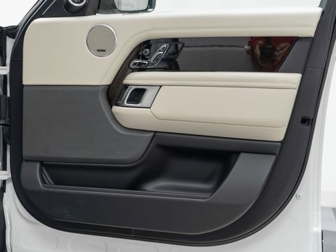 Used 2022 Land Rover Range Rover Westminster Edition image 41