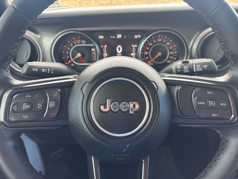 Used 2021 Jeep Wrangler Unlimited Sport image 22