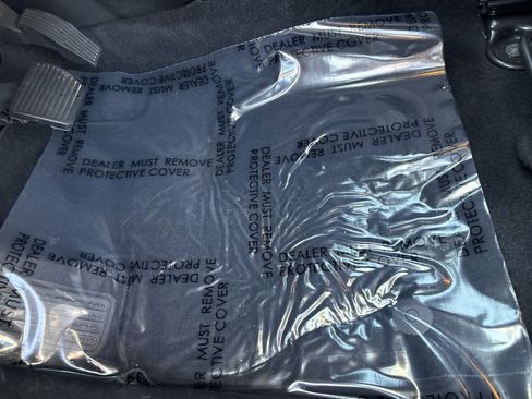 Used 2024 Jeep Compass Latitude image 17