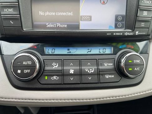 Used 2016 Toyota RAV4 Limited AWD/4WD image 28
