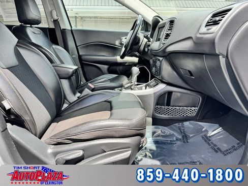 Used 2020 Jeep Compass Latitude FWD image 41