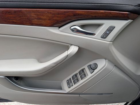 Used 2011 Cadillac CTS Luxury RWD image 35