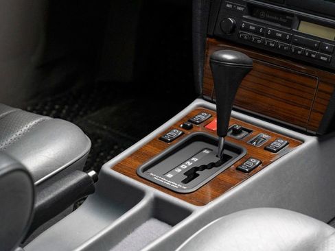 Used 1991 Mercedes-Benz 190 E 2.6 image 33
