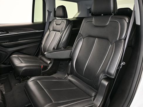 Used 2023 Jeep Grand Cherokee L Limited image 30