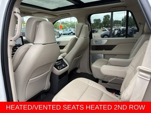 Used 2021 Lincoln Navigator Reserve w/ Luxury Package AWD/4WD image 18