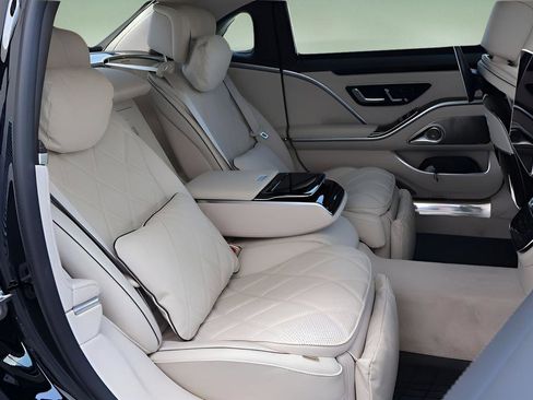 Used 2024 Mercedes-Benz Maybach S 680 4MATIC image 19