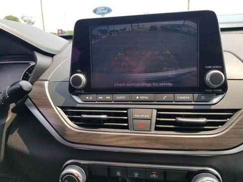 Used 2024 Nissan Altima 2.5 SV FWD image 20