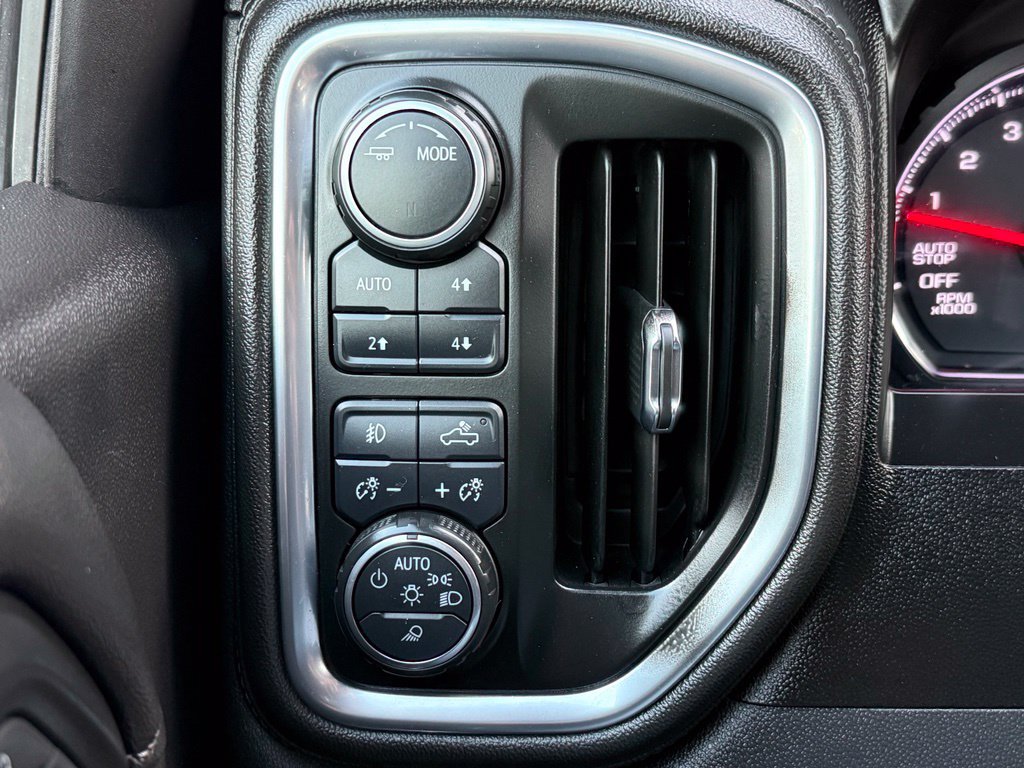Used 2020 Chevrolet Silverado 1500 LTZ w/ LTZ Premium Package AWD/4WD image 31