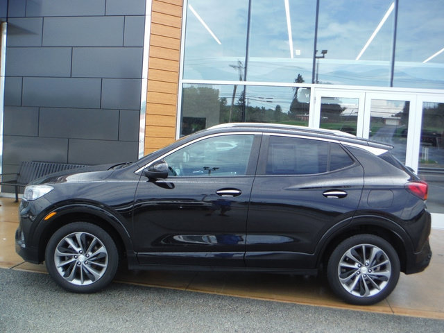 Used 2021 Buick Encore GX Select w/ Sport Touring Package AWD/4WD image 2