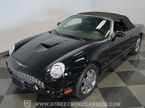 Used 2003 Ford Thunderbird image 21