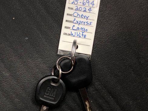 Used 2024 Chevrolet Express 2500 w/ Driver Convenience Package image 32