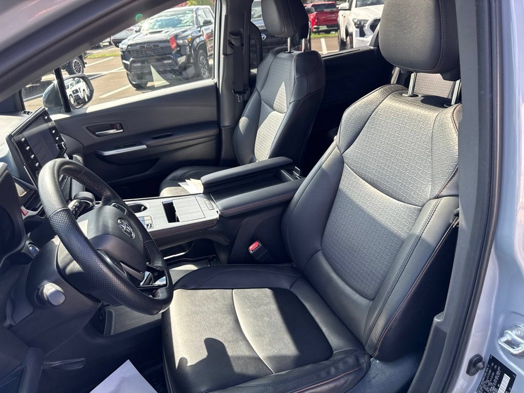 Certified 2023 Toyota Sienna XSE FWD image 12