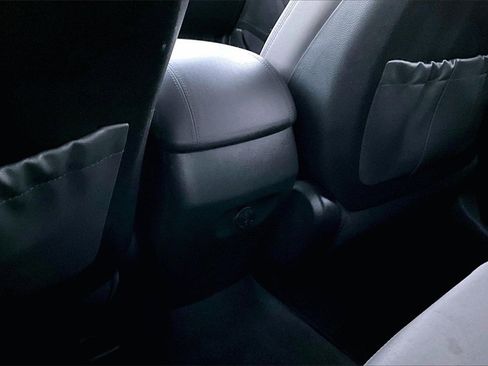 Used 2018 Hyundai Santa Fe Sport w/ 2.4L Value Package 02 image 33