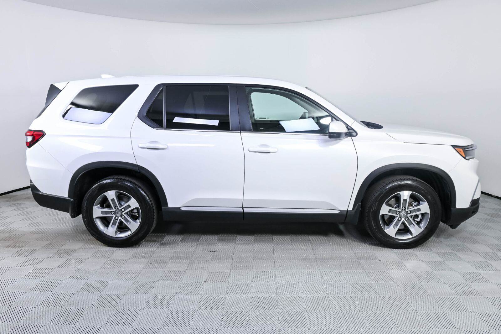 Used 2024 Honda Pilot EX-L image 24