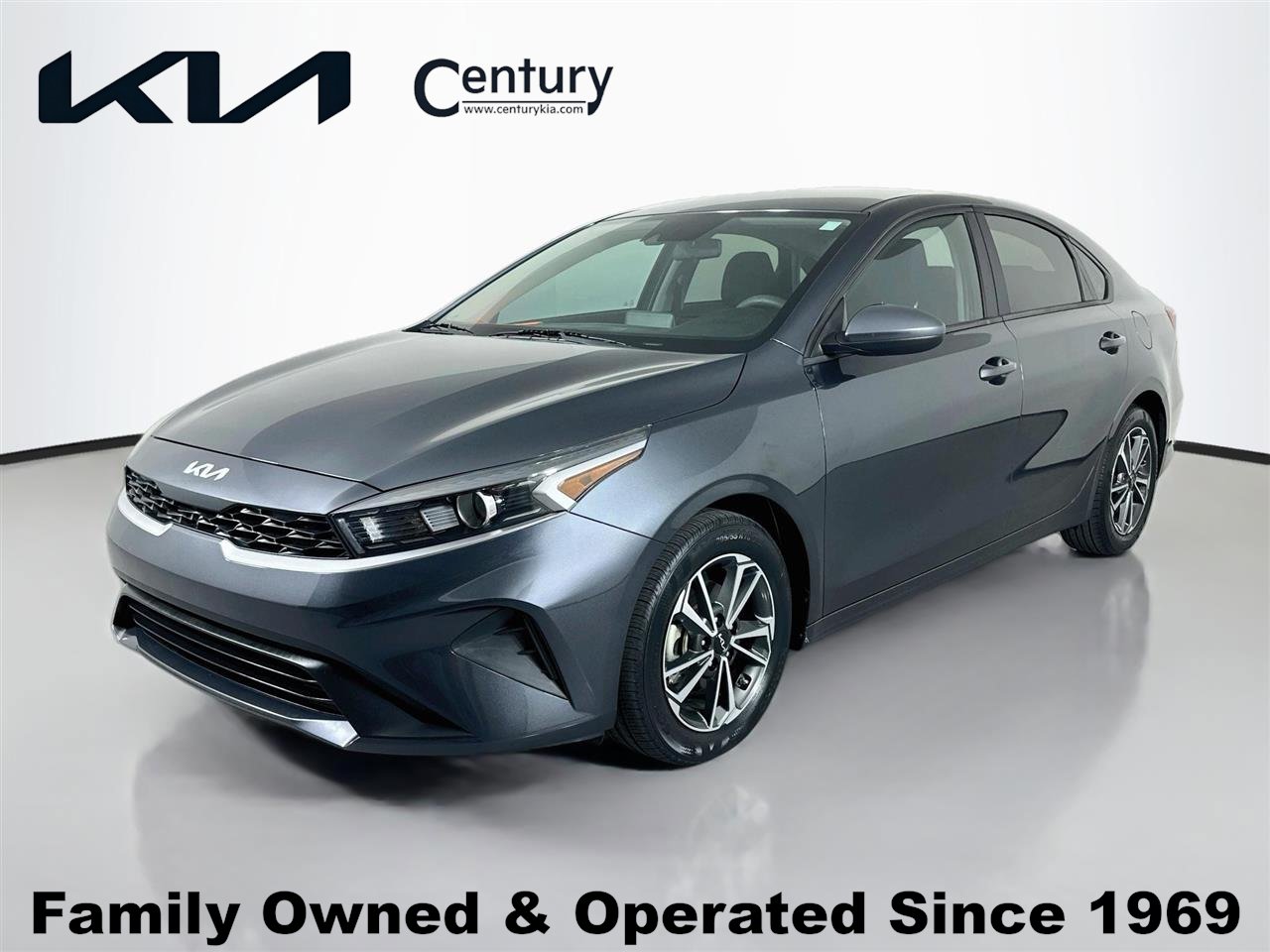 Used 2023 Kia Forte LXS FWD image 1