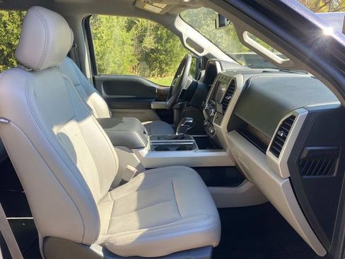 Used 2020 Ford F150 Lariat image 37