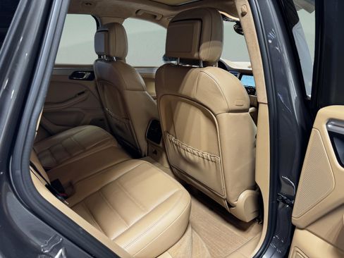 Used 2016 Porsche Macan Turbo image 14