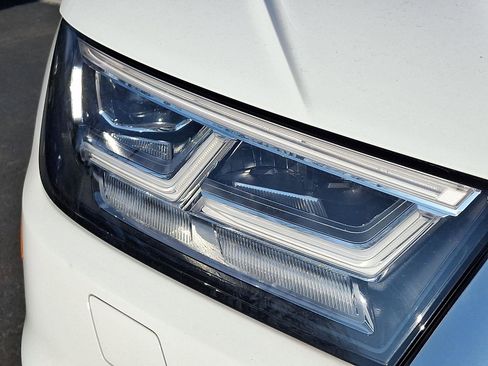 Used 2018 Audi Q5 2.0T Premium Plus w/ Premium Plus Package image 9