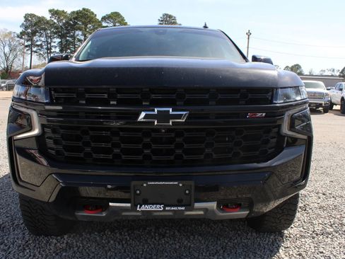 Used 2021 Chevrolet Suburban Z71 w/ Z71 Off-Road Package image 4