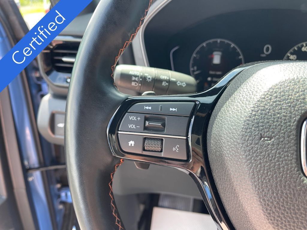 Certified 2025 Honda Pilot TrailSport image 28