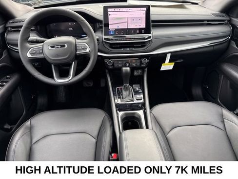Used 2025 Jeep Compass Limited w/ High Altitude Package image 4