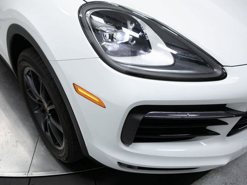 Certified 2023 Porsche Cayenne image 12