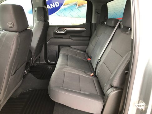 Used 2025 Chevrolet Silverado 1500 LT AWD/4WD image 9