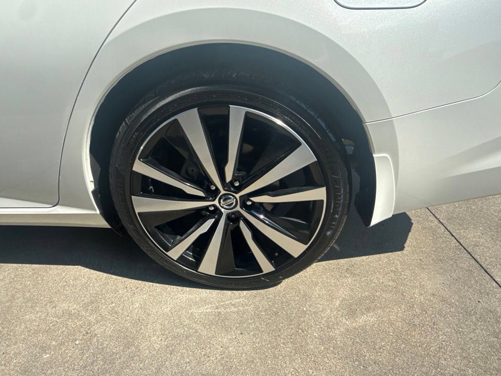 Used 2021 Nissan Altima 2.5 SR w/ SR Premium Package FWD image 7