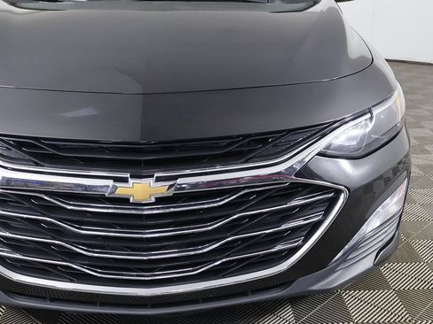 Used 2025 Chevrolet Malibu LT FWD image 12
