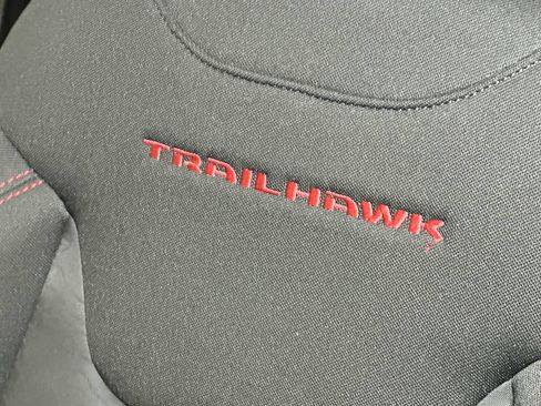 Used 2023 Jeep Renegade Trailhawk AWD/4WD image 23