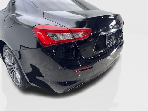 Used 2020 Maserati Ghibli image 19