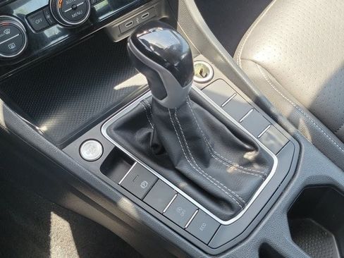 Used 2024 Volkswagen Jetta SE FWD image 30