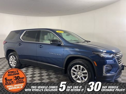 Used 2023 Chevrolet Traverse LS AWD/4WD image 2