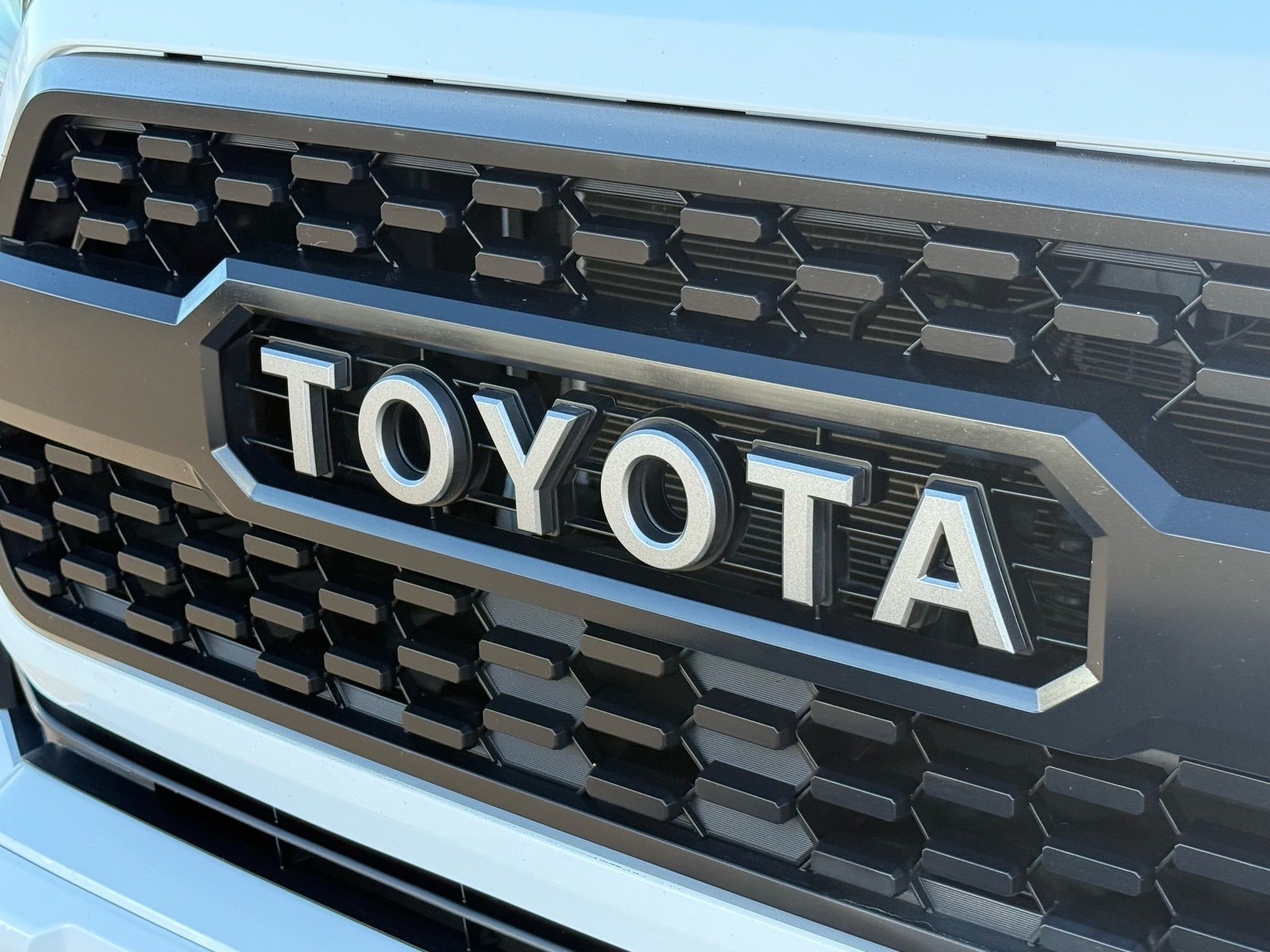 Used 2017 Toyota Tacoma TRD Sport w/ Tow Package RWD image 33
