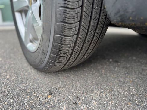 Used 2018 Porsche Macan image 8