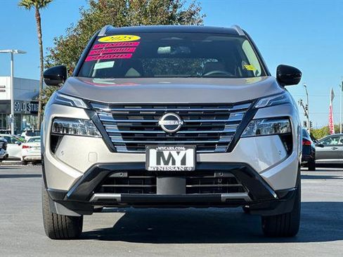 New 2025 Nissan Rogue Platinum w/ Tech Package image 6