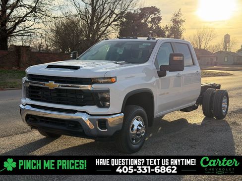 New 2026 Chevrolet Silverado 3500 LT image 24