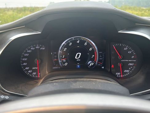 Used 2018 Chevrolet Corvette Stingray Convertible w/ 2LT Preferred Equipment Group RWD image 13