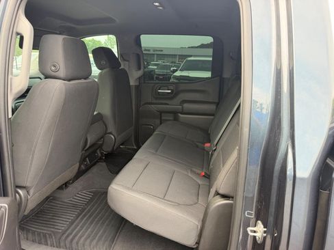 Used 2020 Chevrolet Silverado 1500 Custom w/ Custom Value Package AWD/4WD image 9