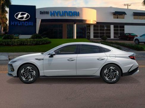 New 2026 Hyundai Sonata SEL FWD image 3