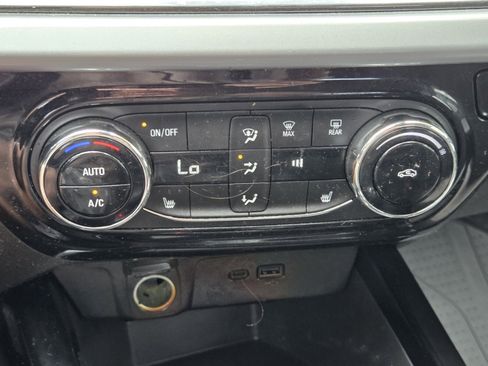 Used 2025 Chevrolet Trax LT w/ Driver Confidence Package image 15