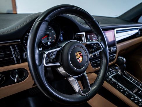 Used 2021 Porsche Macan S image 35
