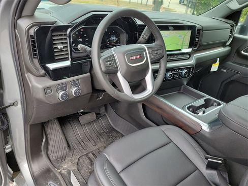 New 2025 GMC Sierra 3500 SLT w/ SLT Premium Package image 23