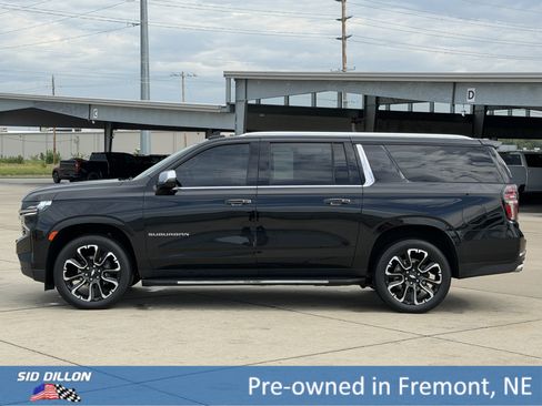 Certified 2023 Chevrolet Suburban Premier w/ LPO, Illumination Package AWD/4WD image 9