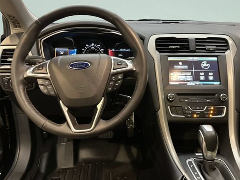 Used 2016 Ford Fusion SE w/ Equipment Group 202A AWD/4WD image 25